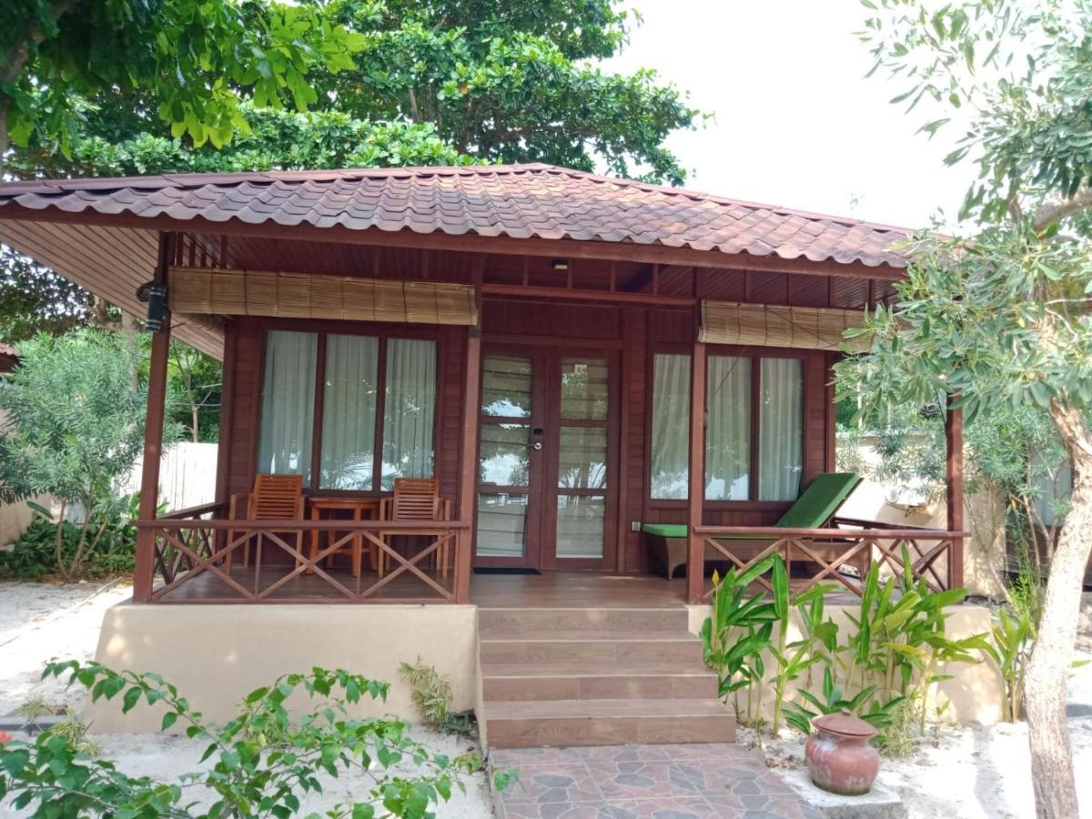 Sylvia Beach Villa Labuan Bajo Dış mekan fotoğraf